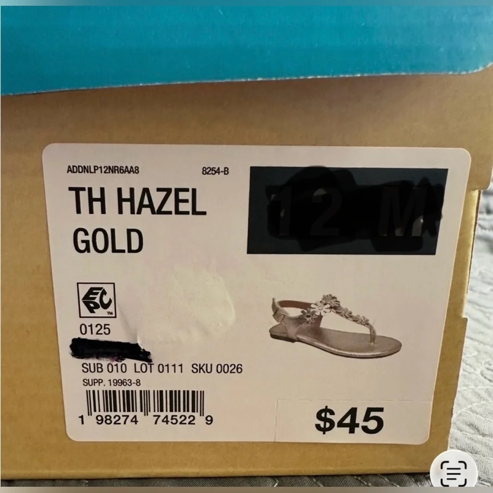 Thereabouts Big Girls Gold Hazel Adjustable Strap Flat Sandals NWT Big Girls 4